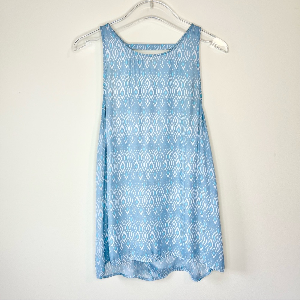 Cupcakes and Cashmere Light Blue Split Back Tunic Length Tank Top Size L